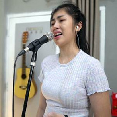 Julia Vio Selalu Mengalah - Seventeen (Akustik Cover) Mp3